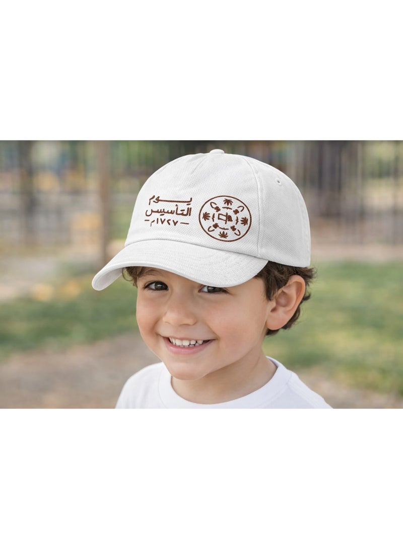 Saudi Founding Day White Cap – Unisex Adjustable Baseball Hat for Kids & Adults – Premium Breathable Saudi Heritage 1727 Design Cap - Image 3